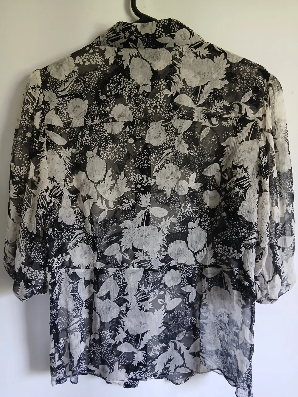 Sheer Black & White Floral Button-Up Blouse 100% Silk SzM Puff Sleeve